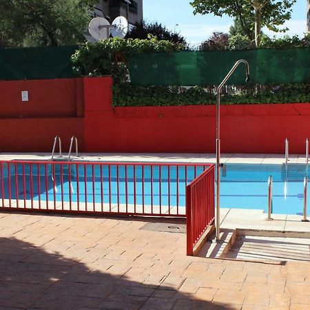 شقة Vivienda Familiar Con Jardin Junto A Ifema مدريد المظهر الخارجي الصورة