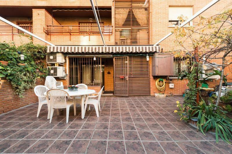 شقة Vivienda Familiar Con Jardin Junto A Ifema مدريد المظهر الخارجي الصورة