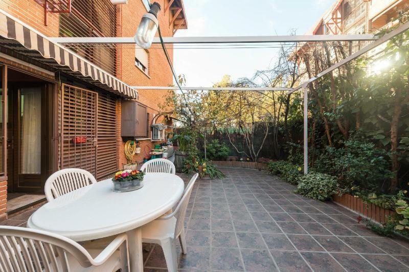 شقة Vivienda Familiar Con Jardin Junto A Ifema مدريد المظهر الخارجي الصورة
