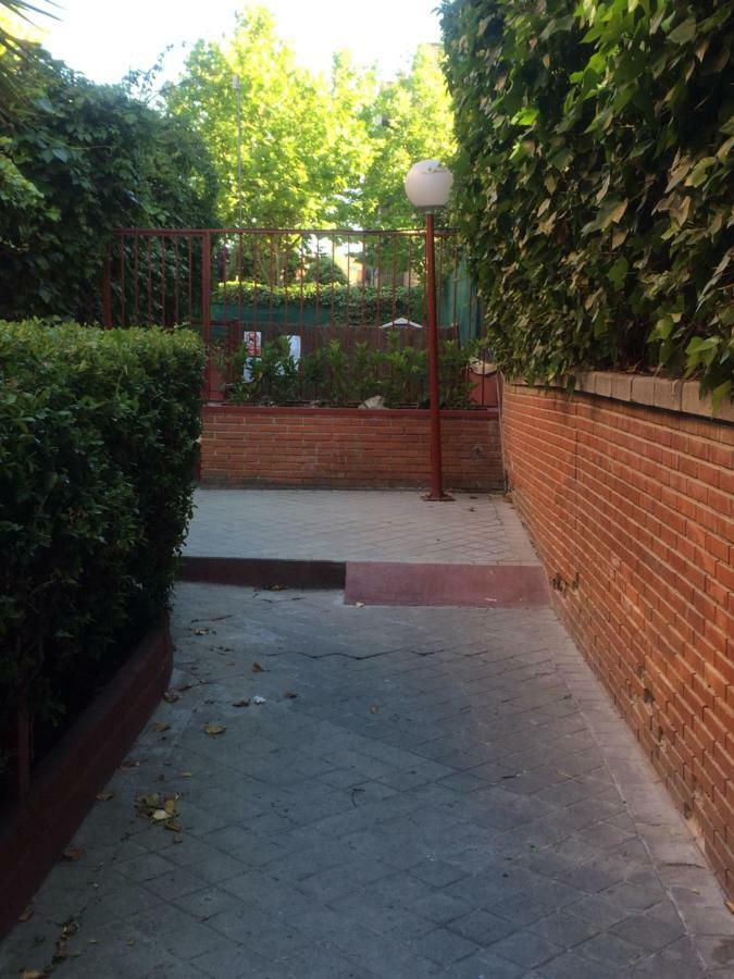 شقة Vivienda Familiar Con Jardin Junto A Ifema مدريد المظهر الخارجي الصورة